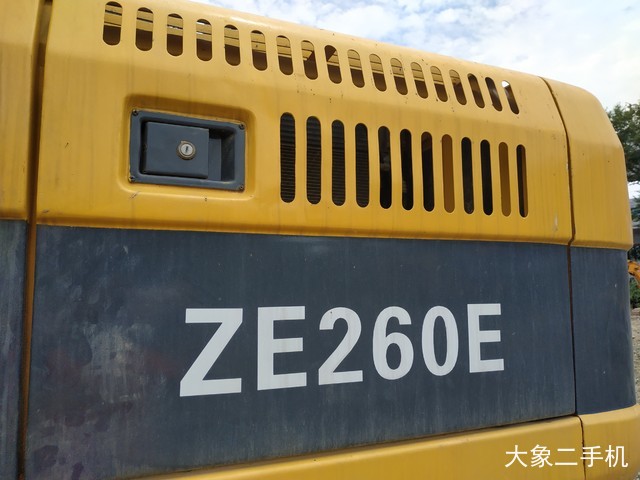 中联重科 ZE260E 挖掘机