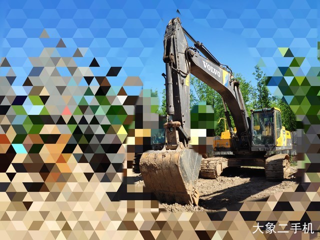 沃尔沃 EC300DL 挖掘机