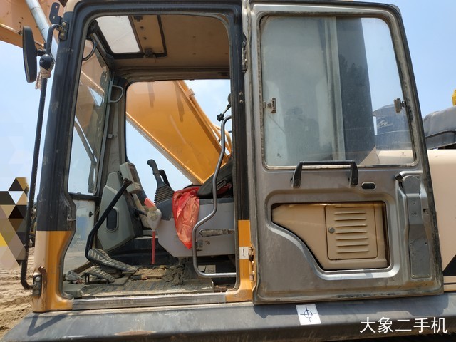 三一重工 SY305C-9 挖掘机