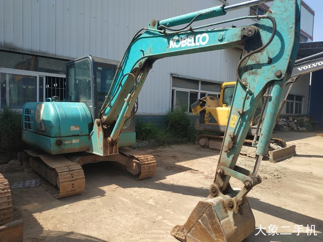 神钢 SK60-C 挖掘机