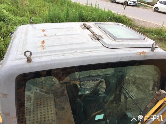 徐工 XE135B 挖掘机