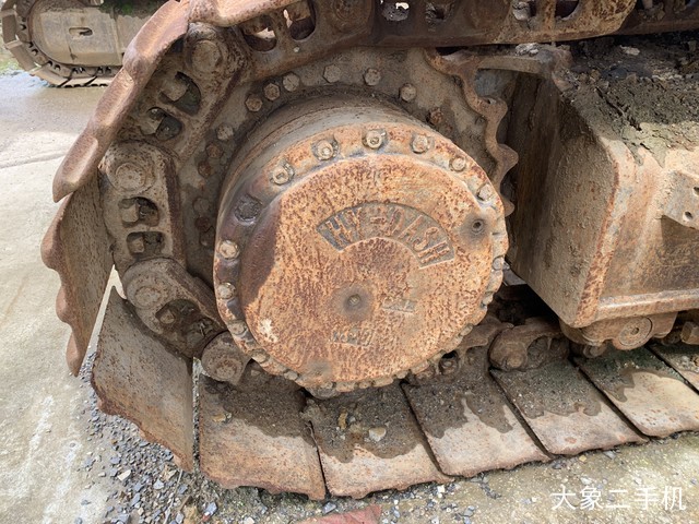 现代 R215-7C 挖掘机