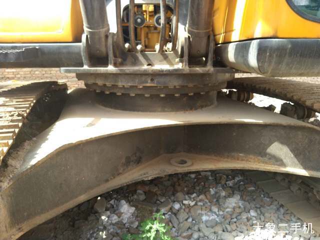 三一重工 SY215C-8 挖掘机