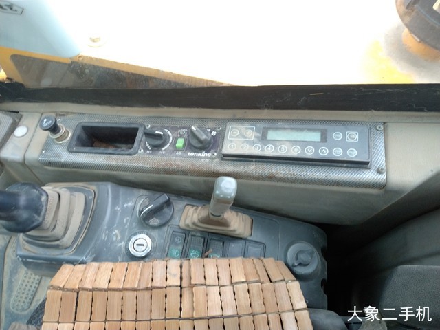 龙工 LG6065 挖掘机