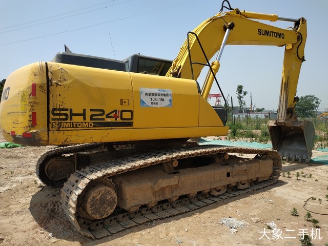 住友 SH240-5 挖掘机