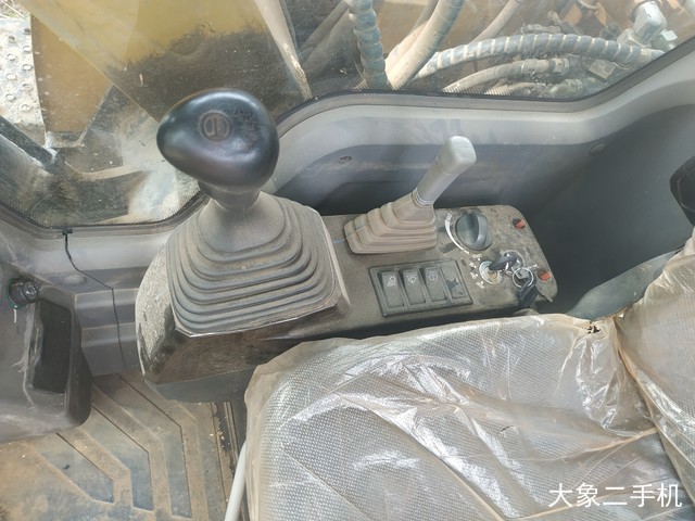 三一重工 SY75C 挖掘机