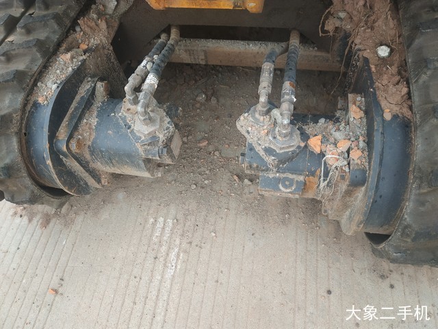 德力 DL15-8 挖掘机