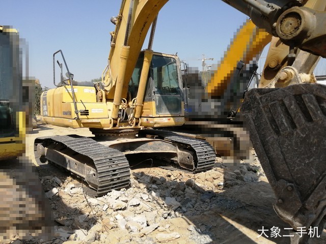 小松 PC220LC-8 挖掘机