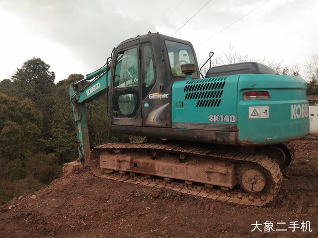 神钢 SK140LC-8 挖掘机