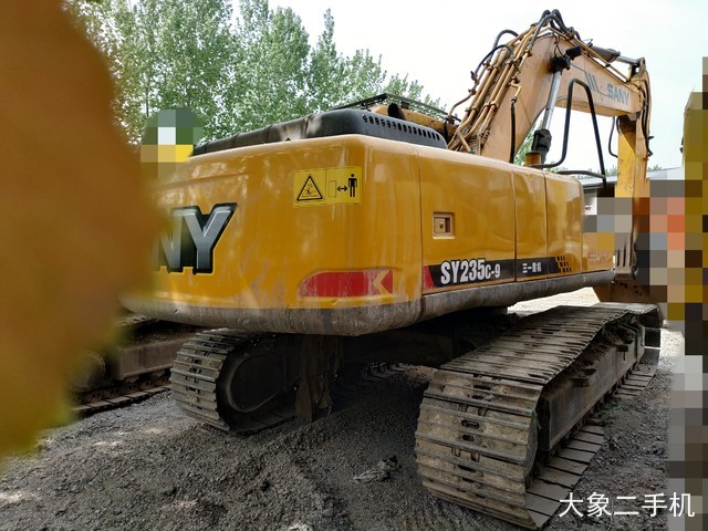 三一重工 SY235C 挖掘机