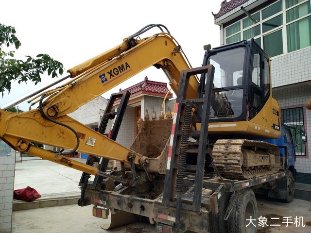 厦工 XG809E 挖掘机