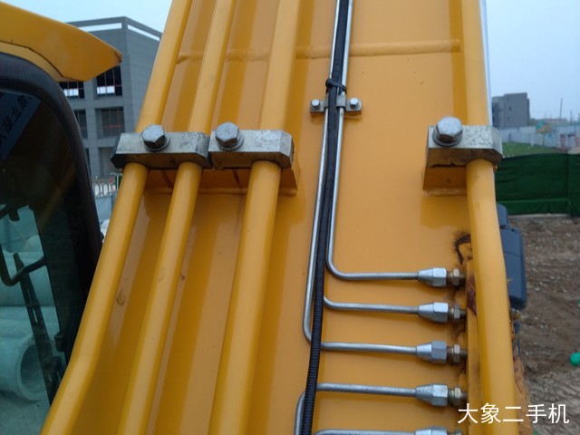 恒岳重工 HY215-8 挖掘机