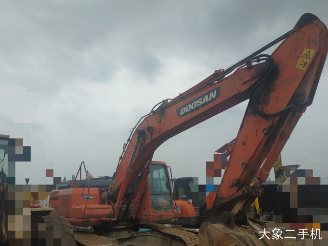 斗山 DH220LC-9E 挖掘机