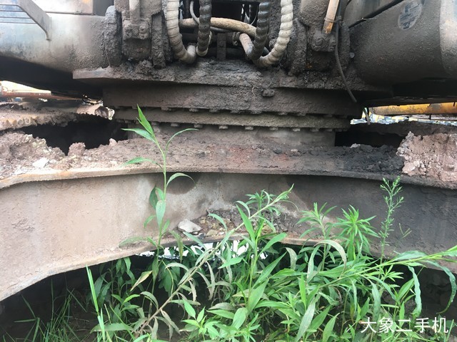 现代 R215-7C 挖掘机