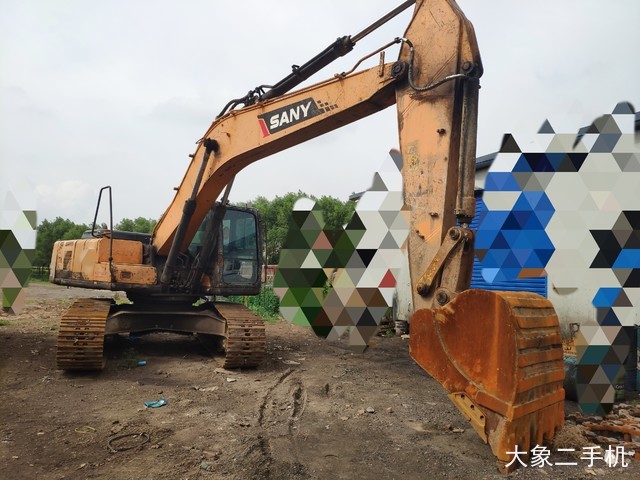 三一重工 SY235C 挖掘机