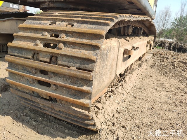 沃尔沃 EC240BLC 挖掘机