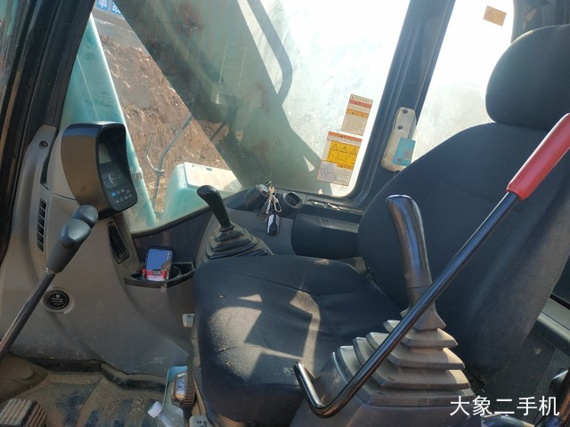 神钢 SK260LC-8 挖掘机
