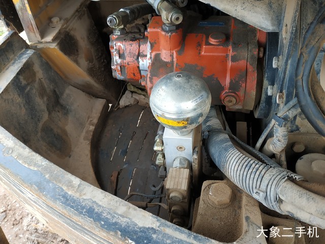 雷沃重工 FR60V8 挖掘机