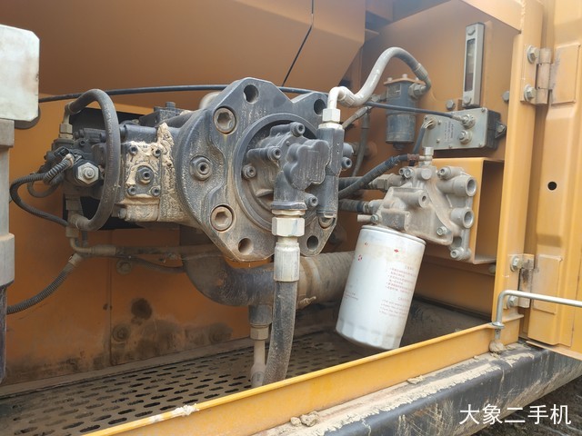 三一重工 SY215C-9 挖掘机