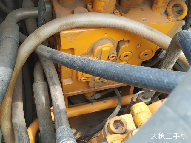 三一重工 SY215C 挖掘机