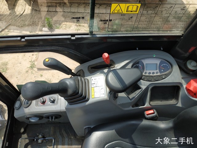 山猫 E20 挖掘机