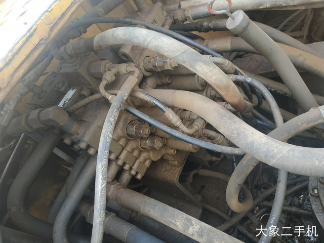 沃尔沃 EC210B 挖掘机