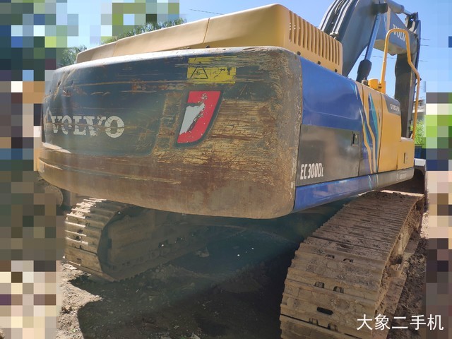 沃尔沃 EC300DL 挖掘机