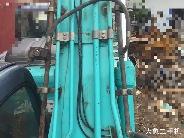 神钢 SK260 挖掘机