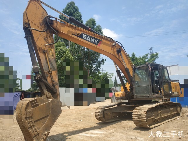 三一重工 SY235C 挖掘机