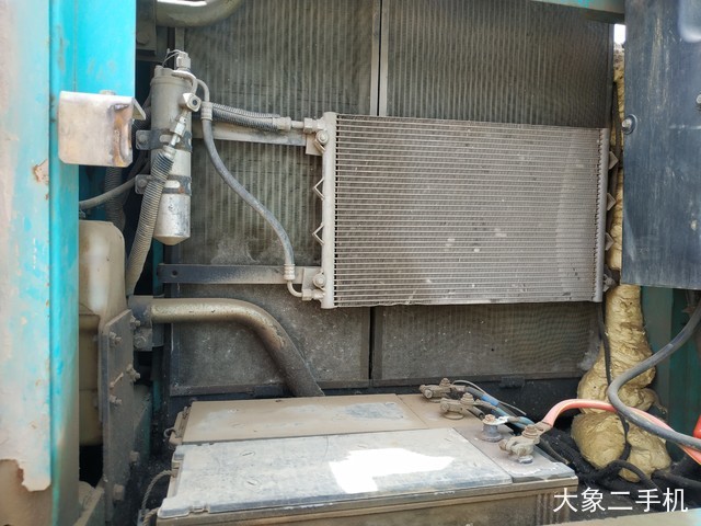 神钢 SK200-8 挖掘机