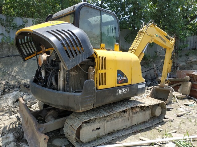 现代 R60-7 挖掘机