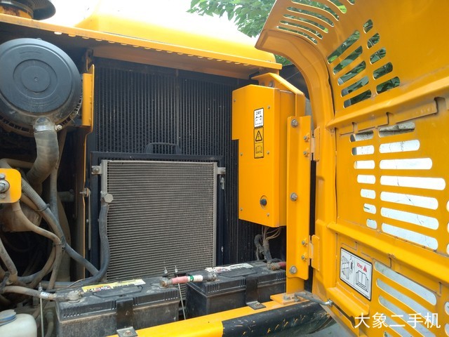 杰西博 JS130LC 挖掘机