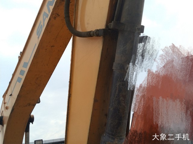 三一重工 SY135C 挖掘机
