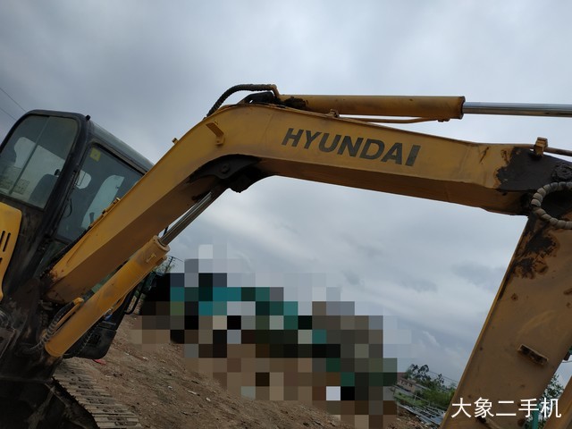 现代 R60-7 挖掘机