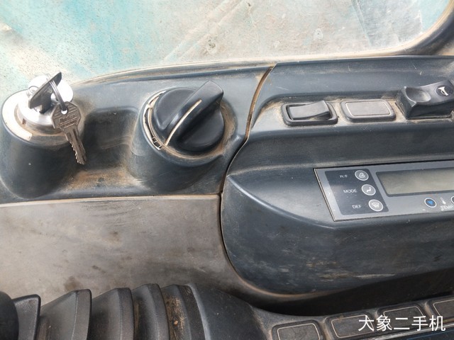 神钢 SK260LC-8 挖掘机