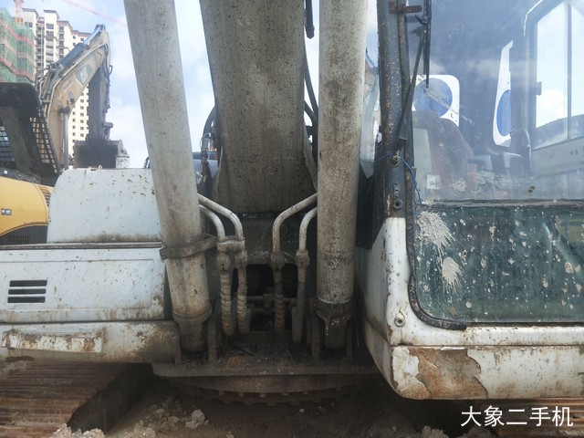 中联重科 ZD230-3 挖掘机