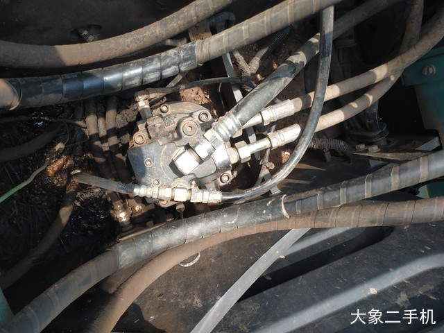 神钢 SK75-8 挖掘机