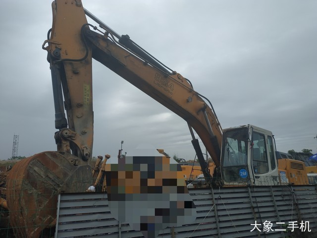 利勃海尔 R934B Litronic 挖掘机
