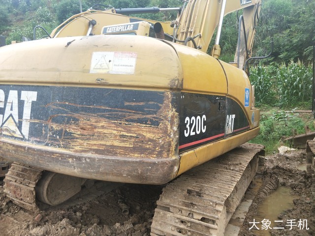 卡特彼勒 320C 挖掘机