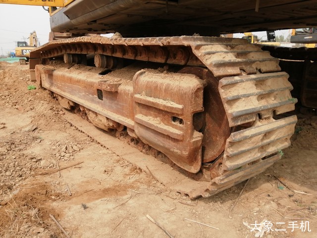 雷沃重工 FR480E 挖掘机