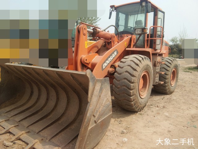 斗山 DL501 装载机