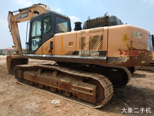 三一重工 SY335C 挖掘机