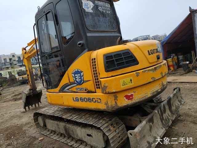 龙工 LG6060D 挖掘机