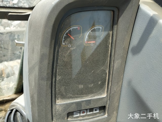 山东临工 E680F 挖掘机