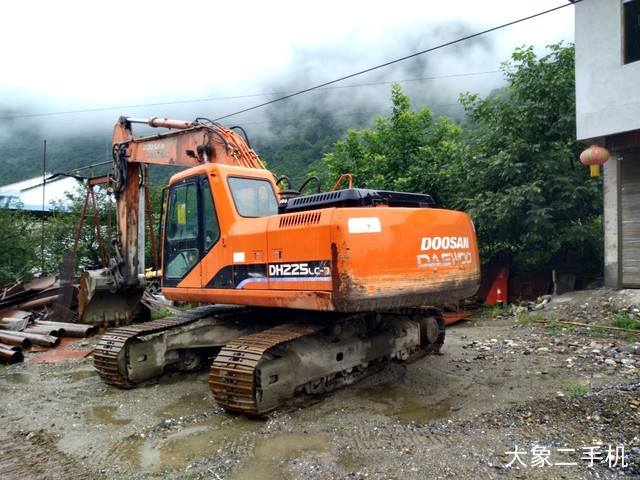 斗山 DH225LC-7 挖掘机