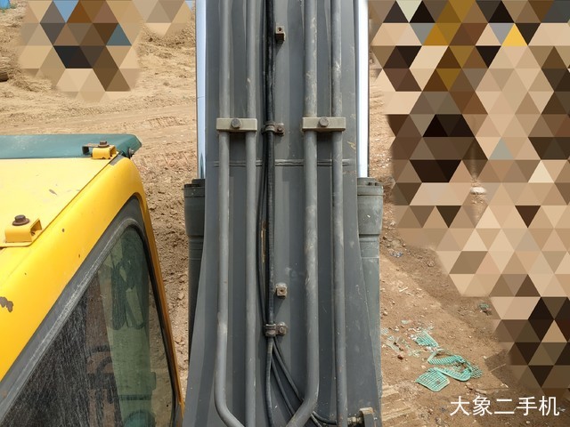 沃尔沃 EC210BLC 挖掘机