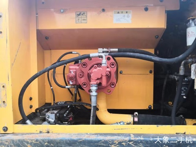 现代 R265LC-7 挖掘机