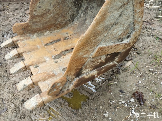 雷沃重工 FR65-7 挖掘机