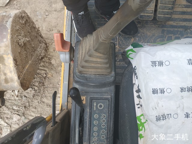 徐工 XE65D 挖掘机