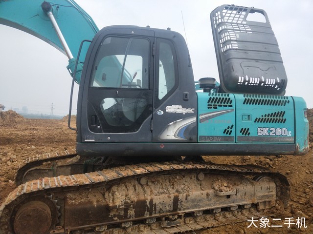 神钢 SK260LC-8 挖掘机